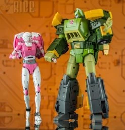 Fanstoys FT-24 Rouge Arcee -Show.Z Store 1d71d5f3ee