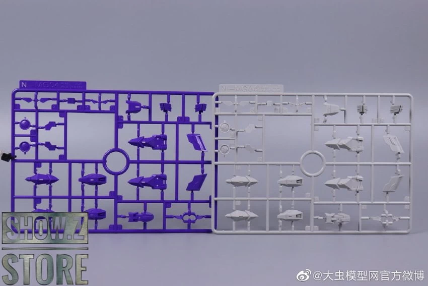 Moxin MG 1/100 XXXG-00W0 Wing Gundam Zero Purple Version Model Kits 7 Moxin MG 1/100 XXXG-00W0 Wing Gundam Zero Purple Version Model Kits - Image 5