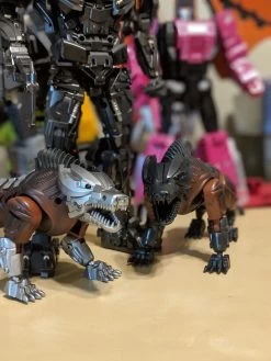 Unique Toys UT Steeljaw For Perukill AOE Lockdown Set Of 2 -Show.Z Store fcc844ab86